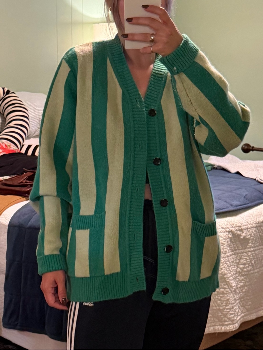 Duvin stripe lawn chair green cardigan
